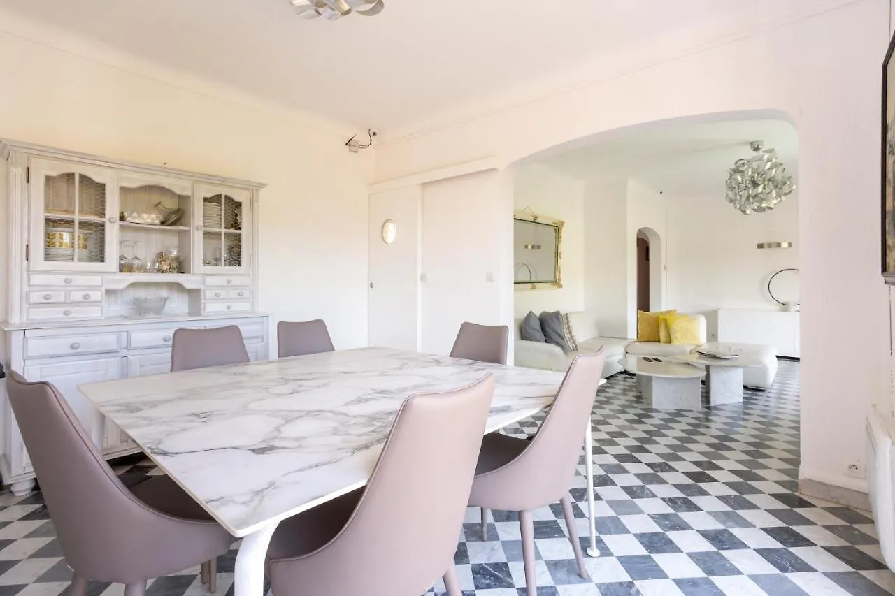 Holiday home Les Oliviers De Mougins - Villa Avec Piscine Et Sauna France